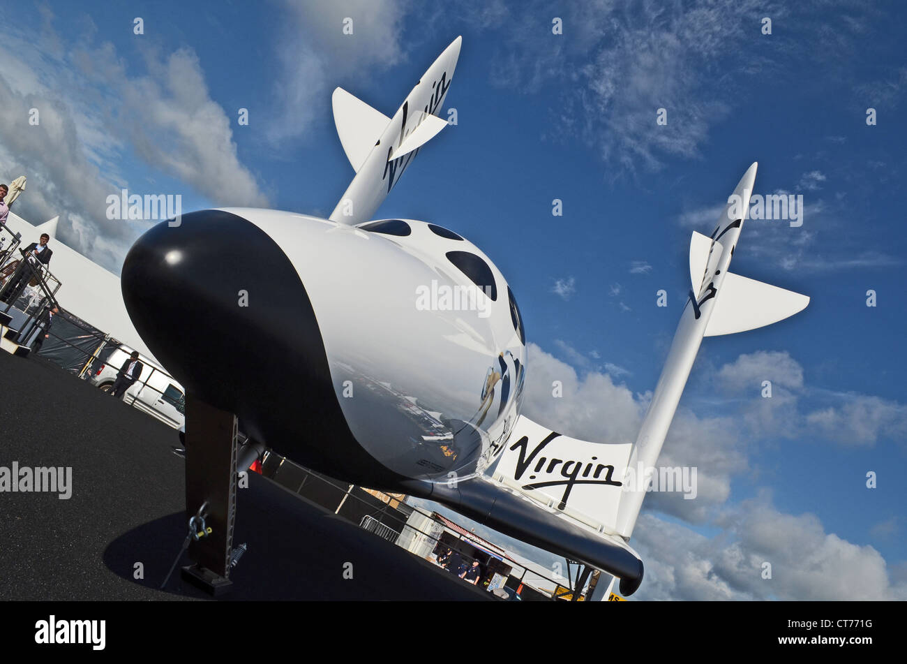 L'avion spatial SpaceShipTwo de Virgin Galactic - une réplique au Farnborough Air Show 2012. Banque D'Images