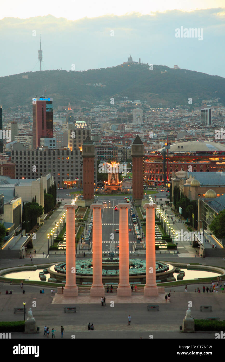 Espagne, Catalogne, Barcelone, Av. de la Reina Maria Cristina, d'horizon, Banque D'Images