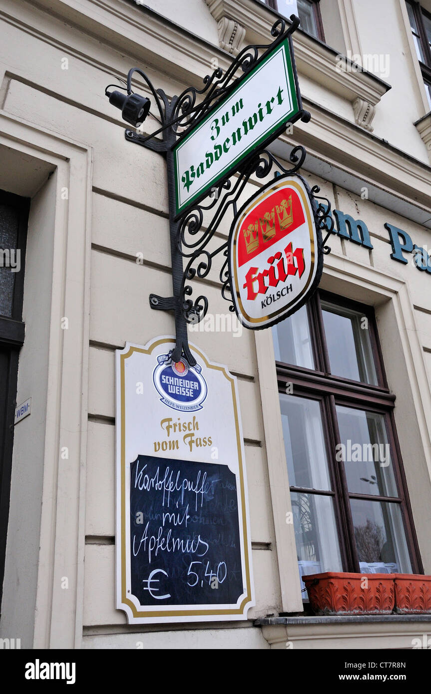 Berlin, Allemagne. Enseigne de pub dans Nikolaiviertel. Zum Paddenwirt Banque D'Images