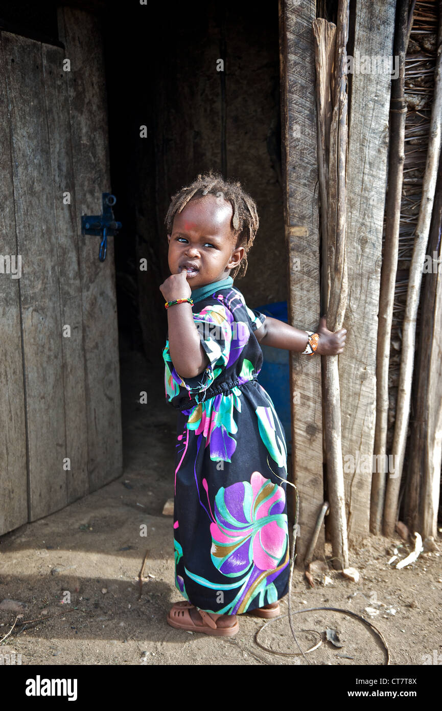 Portrait of a cute little girl in Samburu. Banque D'Images