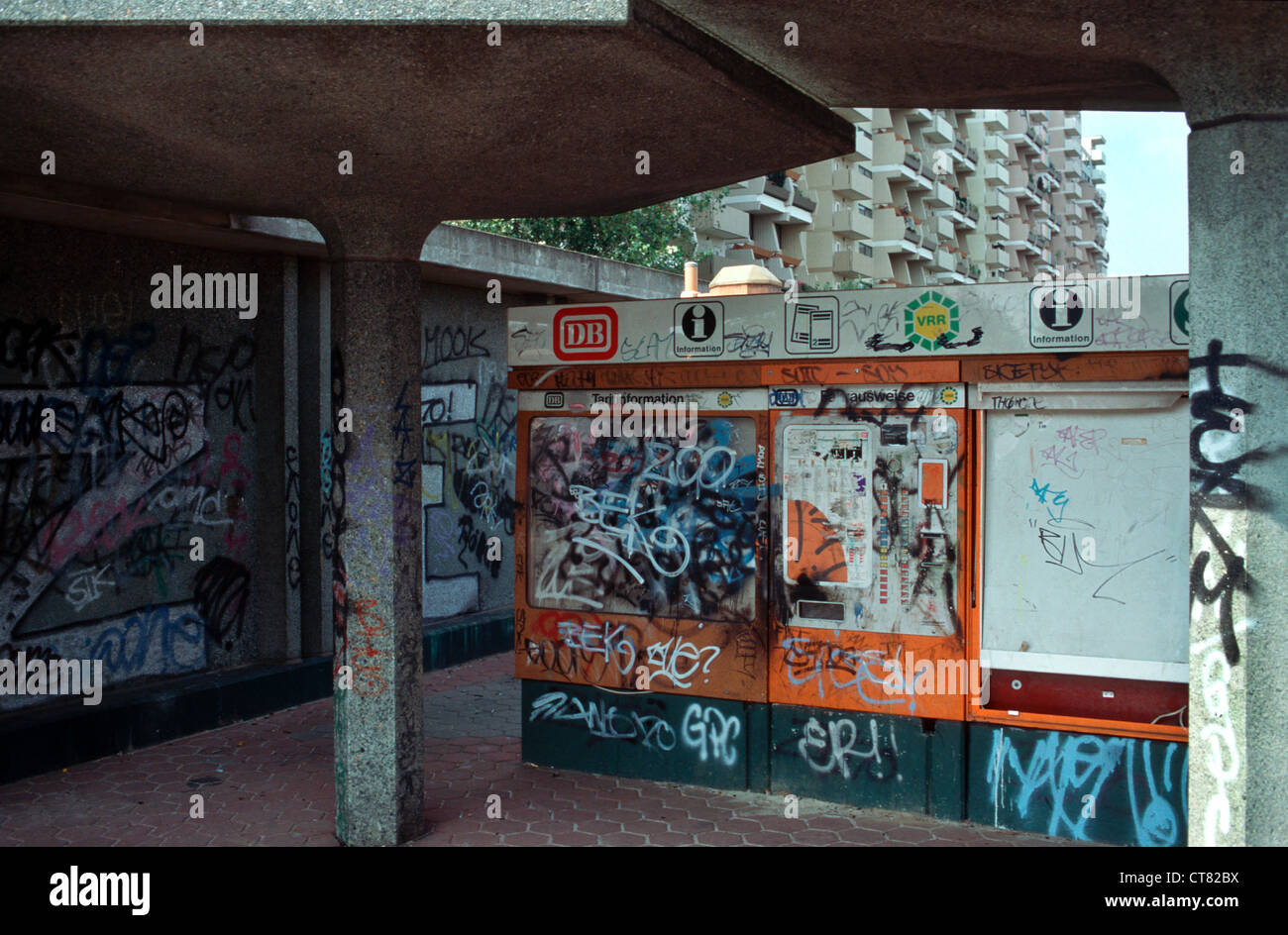 Le vandalisme, la station de train de banlieue dans Dortmund-Dorstfeld Banque D'Images