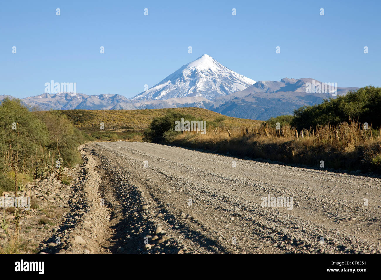 Route vers Volcan Lanin Banque D'Images