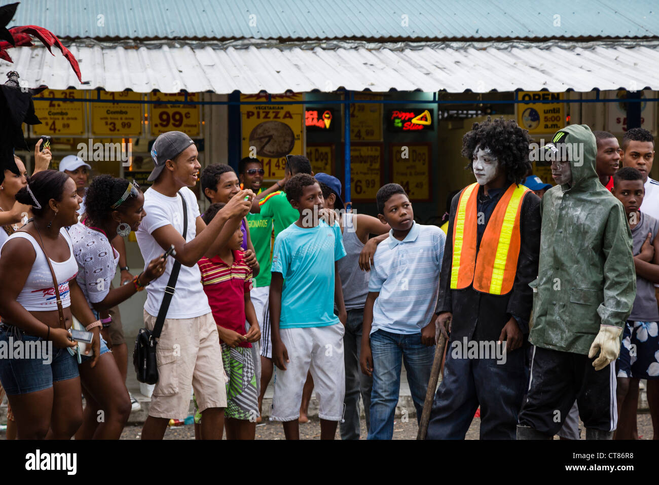 Célébration de carnaval panaméen sur l'Île de Colon, Bocas del Toro, PANAMA. Banque D'Images