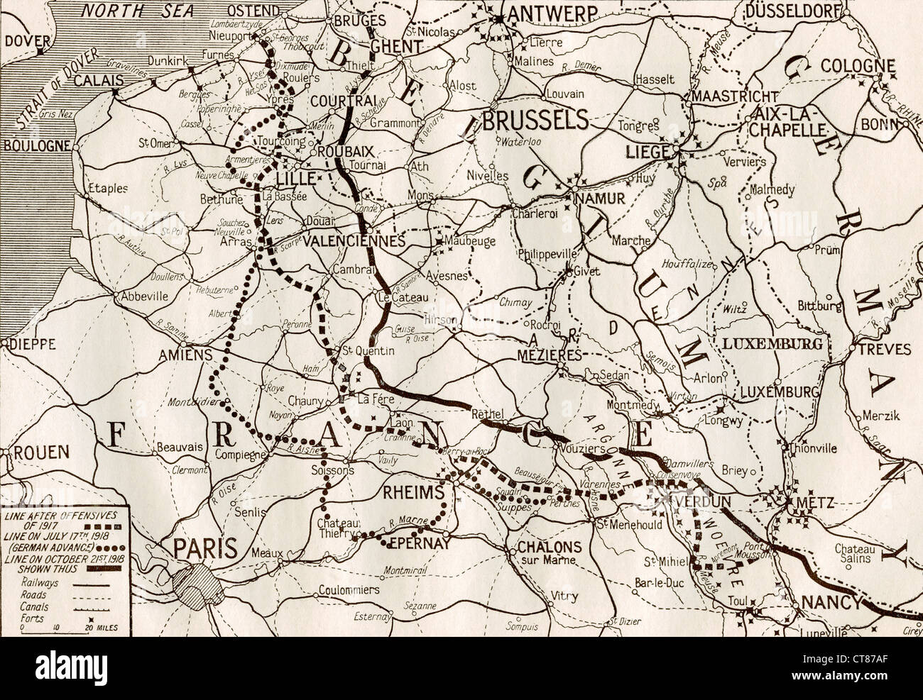 Une carte du front de l'Ouest, la France en 1918, montrant les lignes de front le 21 octobre 1918. Banque D'Images