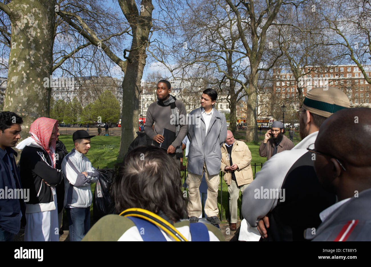 Londres - Les haut-parleurs à Speakers' Corner à Hyde Park Banque D'Images