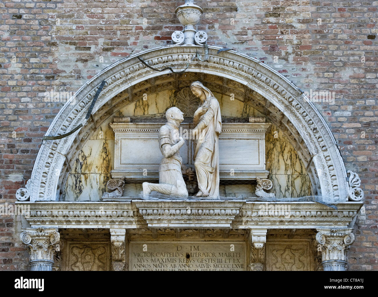 La façade de l'église de Sant'Elena à Venise, Italie, qui a un beau mémorial 16c à l'amiral Vittore Cappello par Antonio Rizzo Banque D'Images