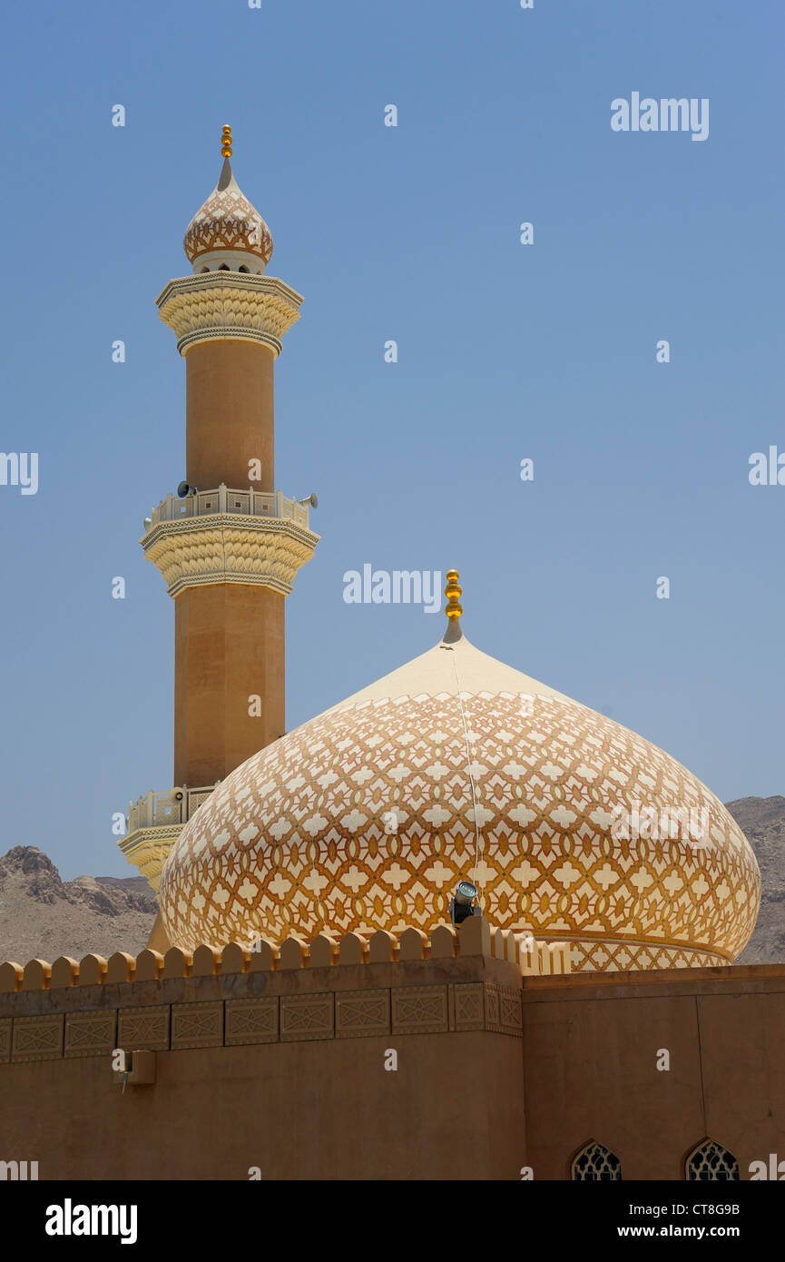 Le dôme de la mosquée Jama et minaret, Nizwa, Oman Banque D'Images
