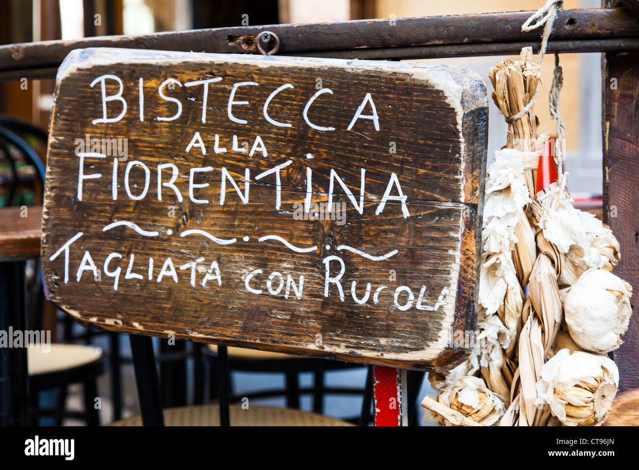 Signer en bois avec Bistecca alla Fiorentina (steak) mots de Florence Banque D'Images