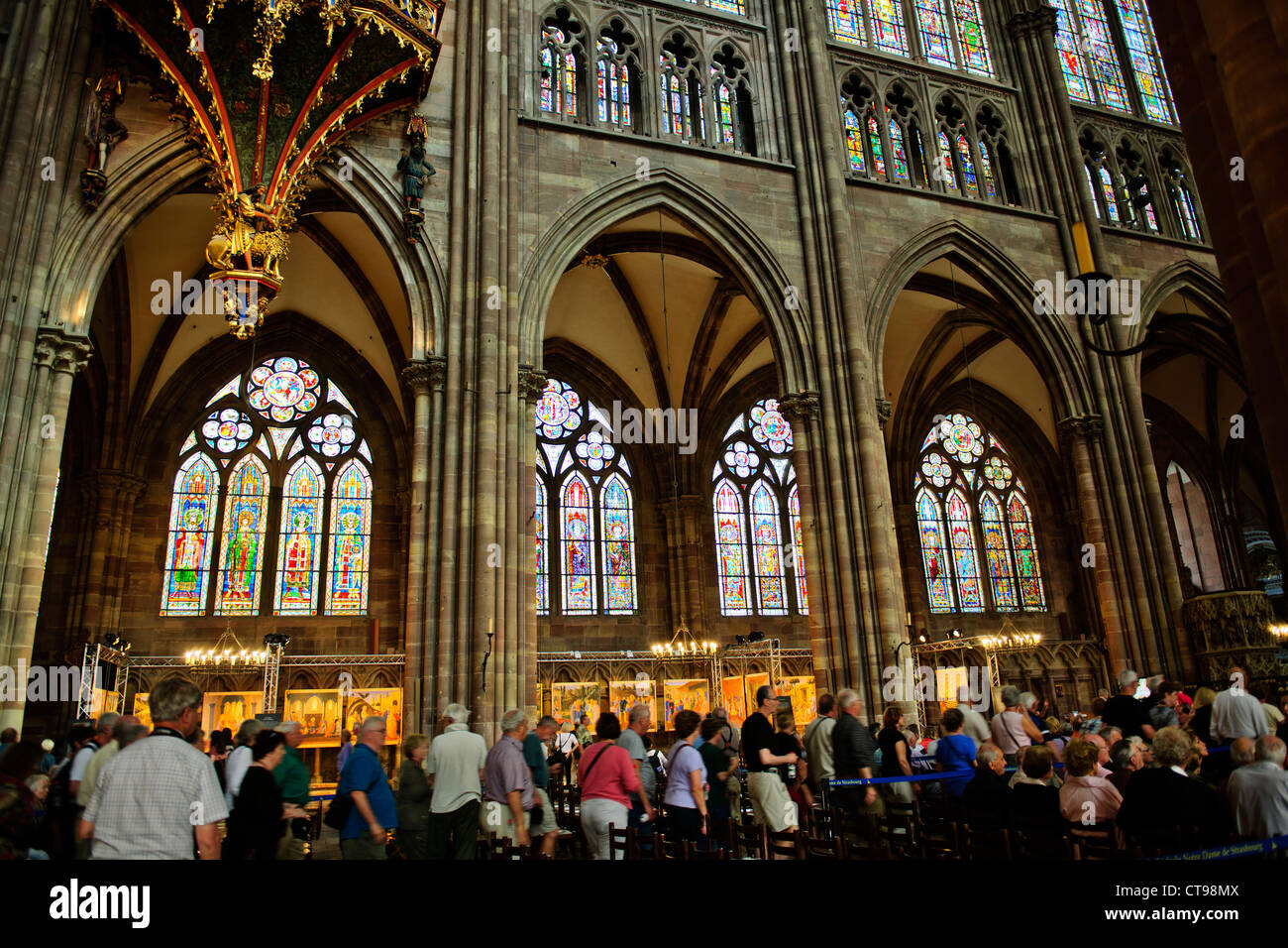 La cathédrale de Strasbourg,Erwin von Steinbach est crédité pour les importantes contributions de 1277 à sa mort en 1318, à 142 mètres,466 ft Banque D'Images