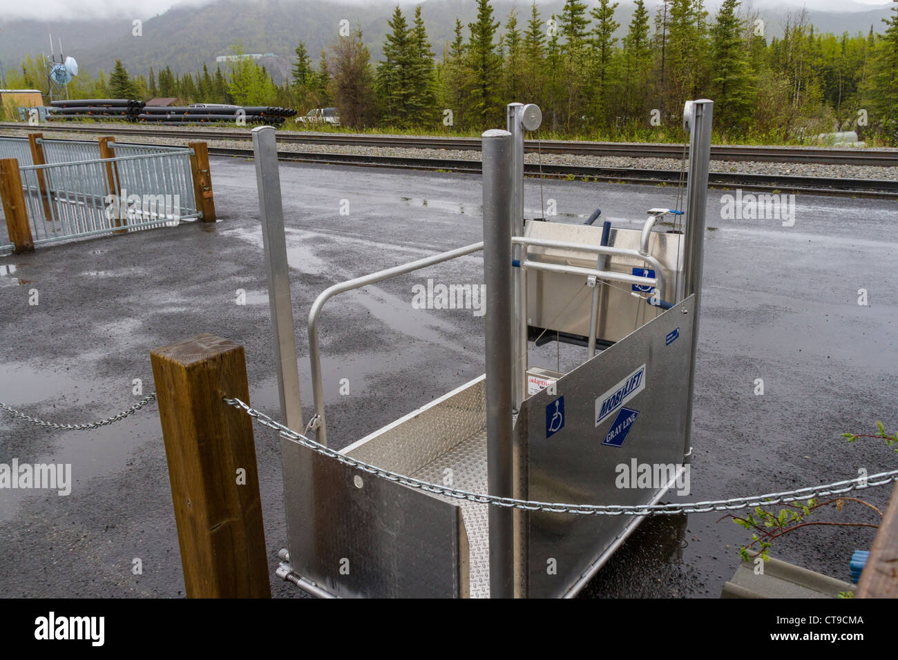 Fauteuil ascenseur pour l'Alaska Railroad train au Denali Alaska Railroad depot à Denali National Park. Banque D'Images