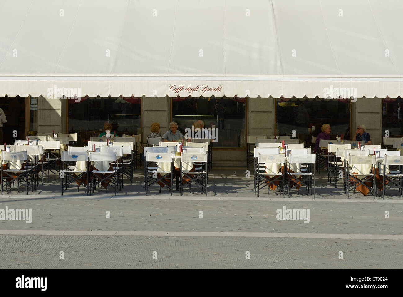 Le Caffè degli Specchi à Trieste Banque D'Images