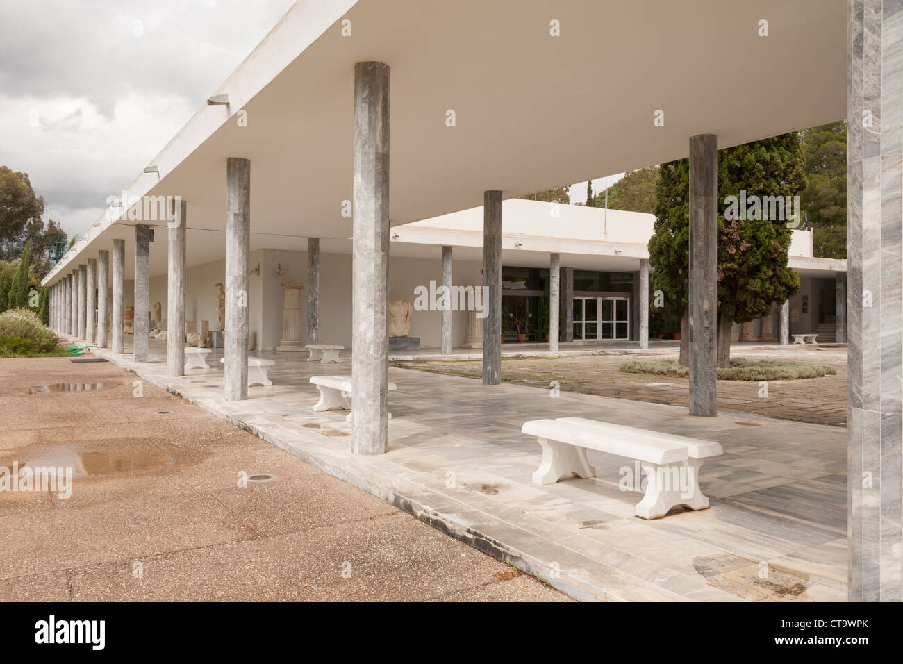 La nouvelle aile du musée archéologique d'Olympie, également connu sous le nom de Musée de l'histoire des Jeux Olympiques, Olympie, Grèce Banque D'Images