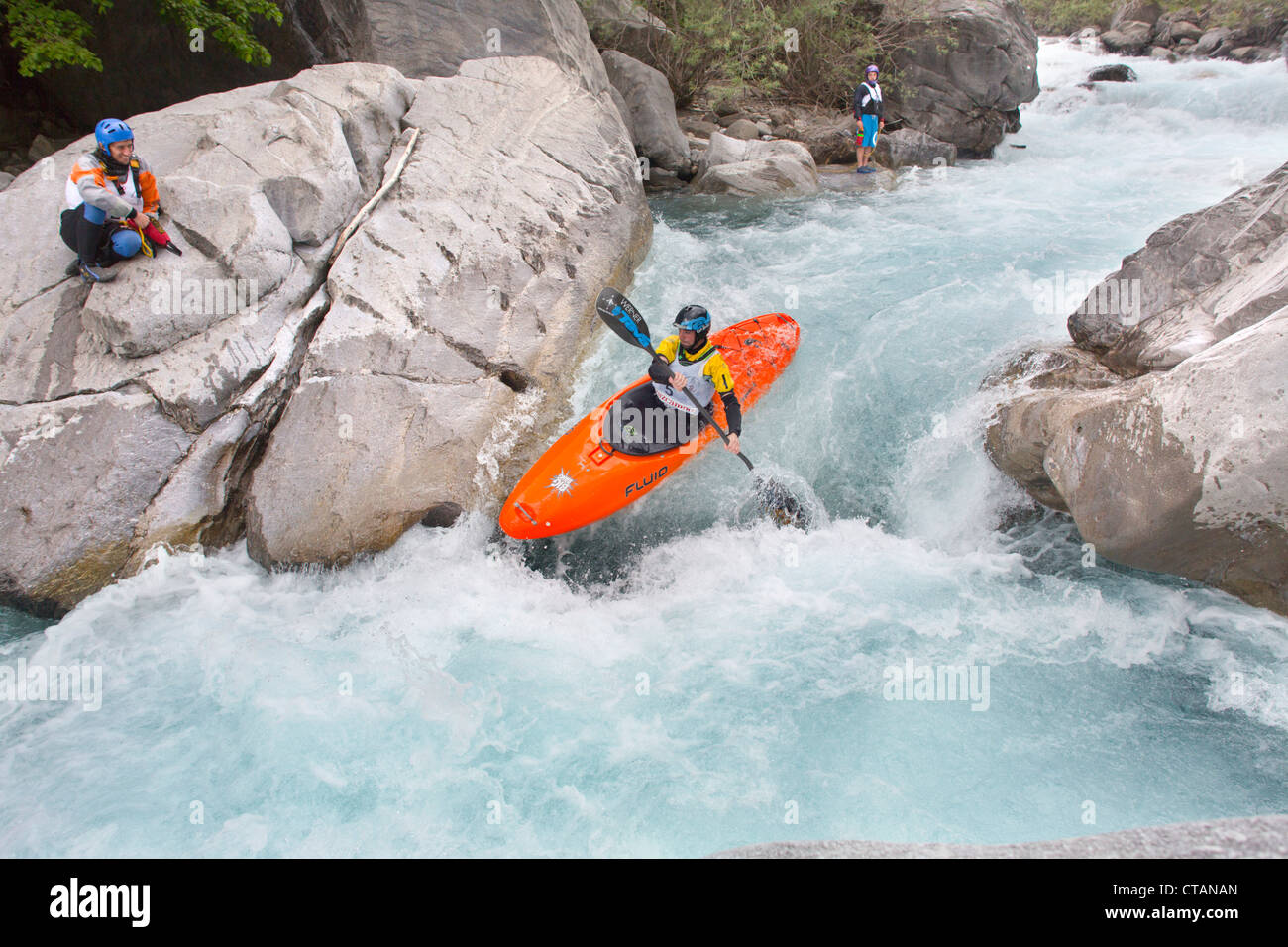 Kayak ; rivière Ara, Torla, Espagne Banque D'Images