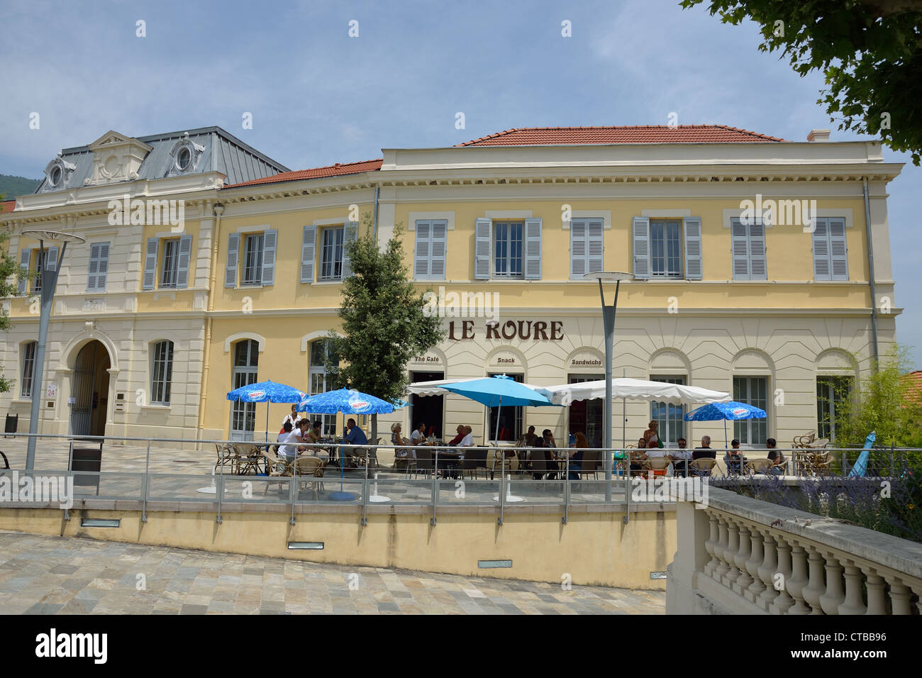 Le Roure Brasserie, Avenue Pierre Semard, Grasse, Côte d'Azur, Alpes-Maritimes, Provence-Alpes-Côte d'Azur, France Banque D'Images