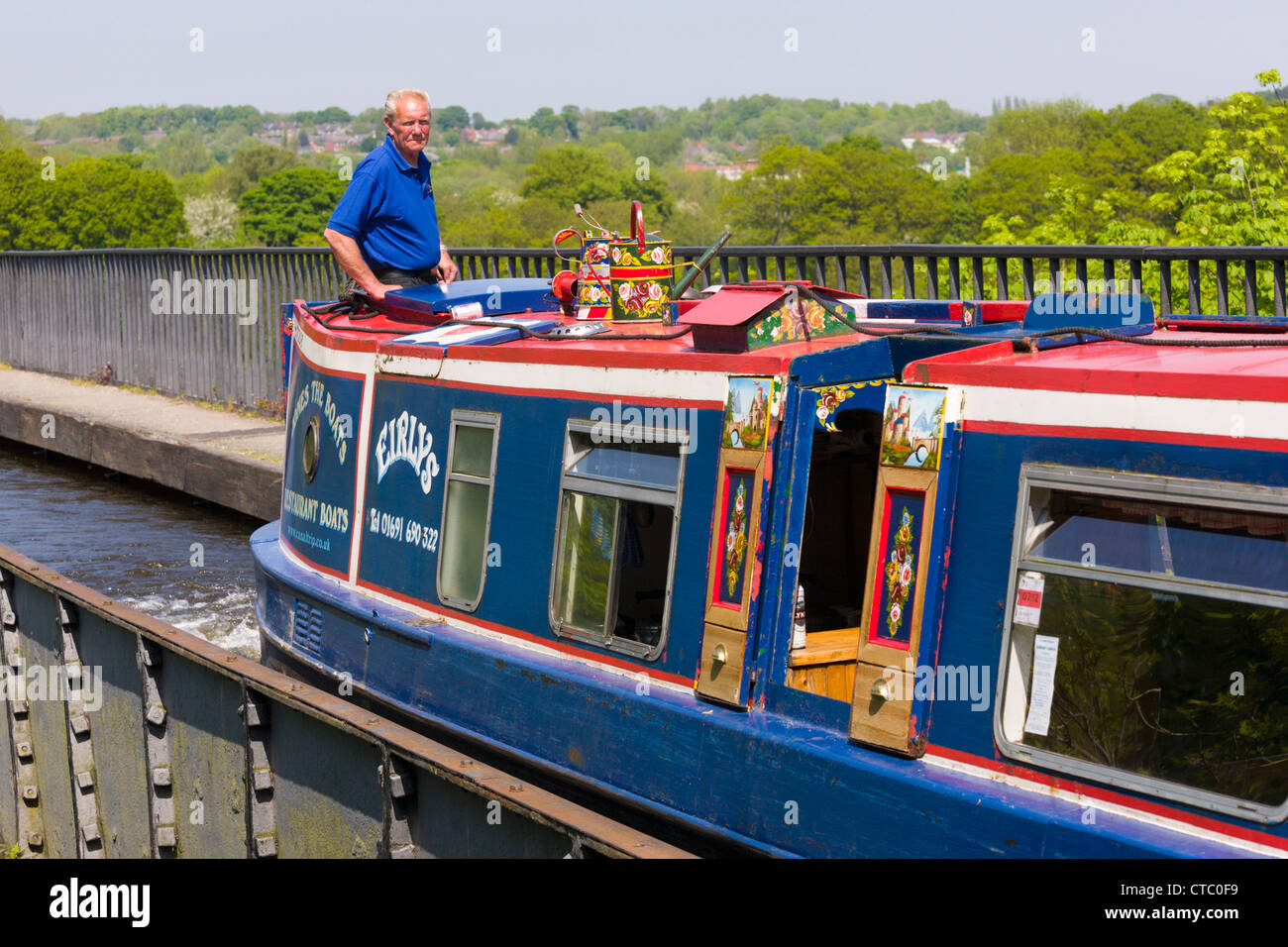 Canal Boat, pont-aqueduc Cysyllte, Llangollen, Wales Banque D'Images