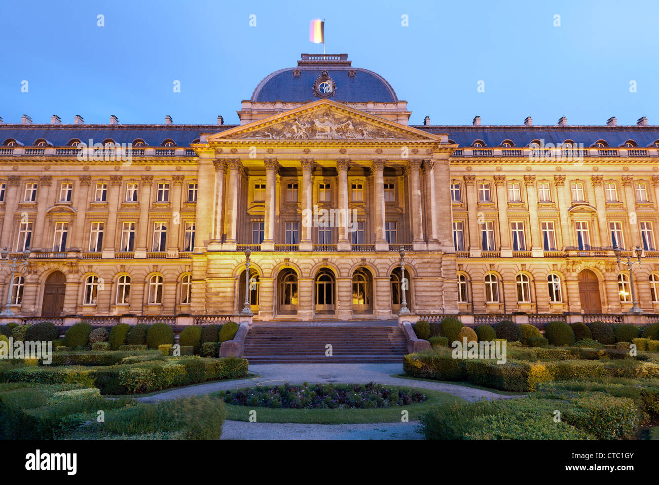 Bruxelles - Le Palais Royal en soirée, Belgique. Banque D'Images