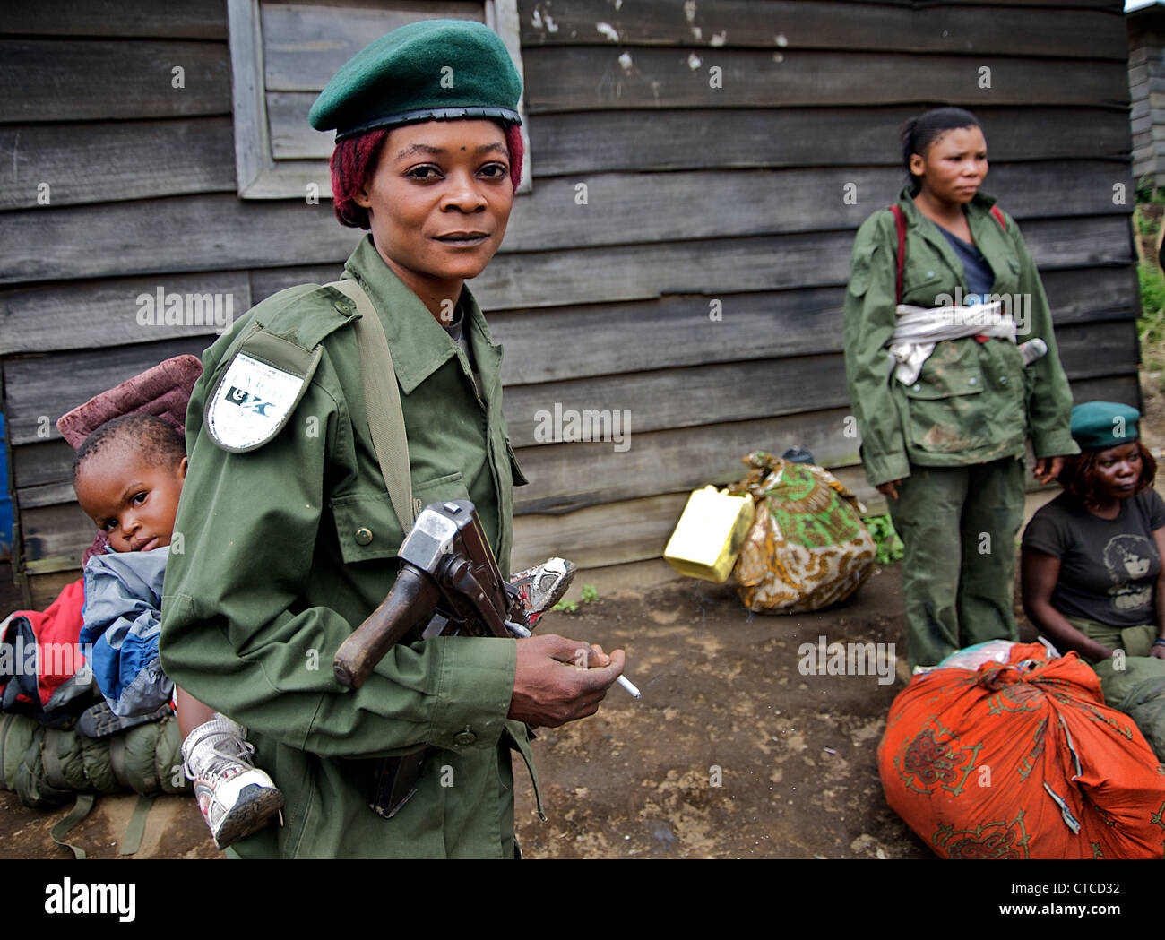 Femme soldat congolais, FARDC, Mushake, République démocratique du Congo Banque D'Images