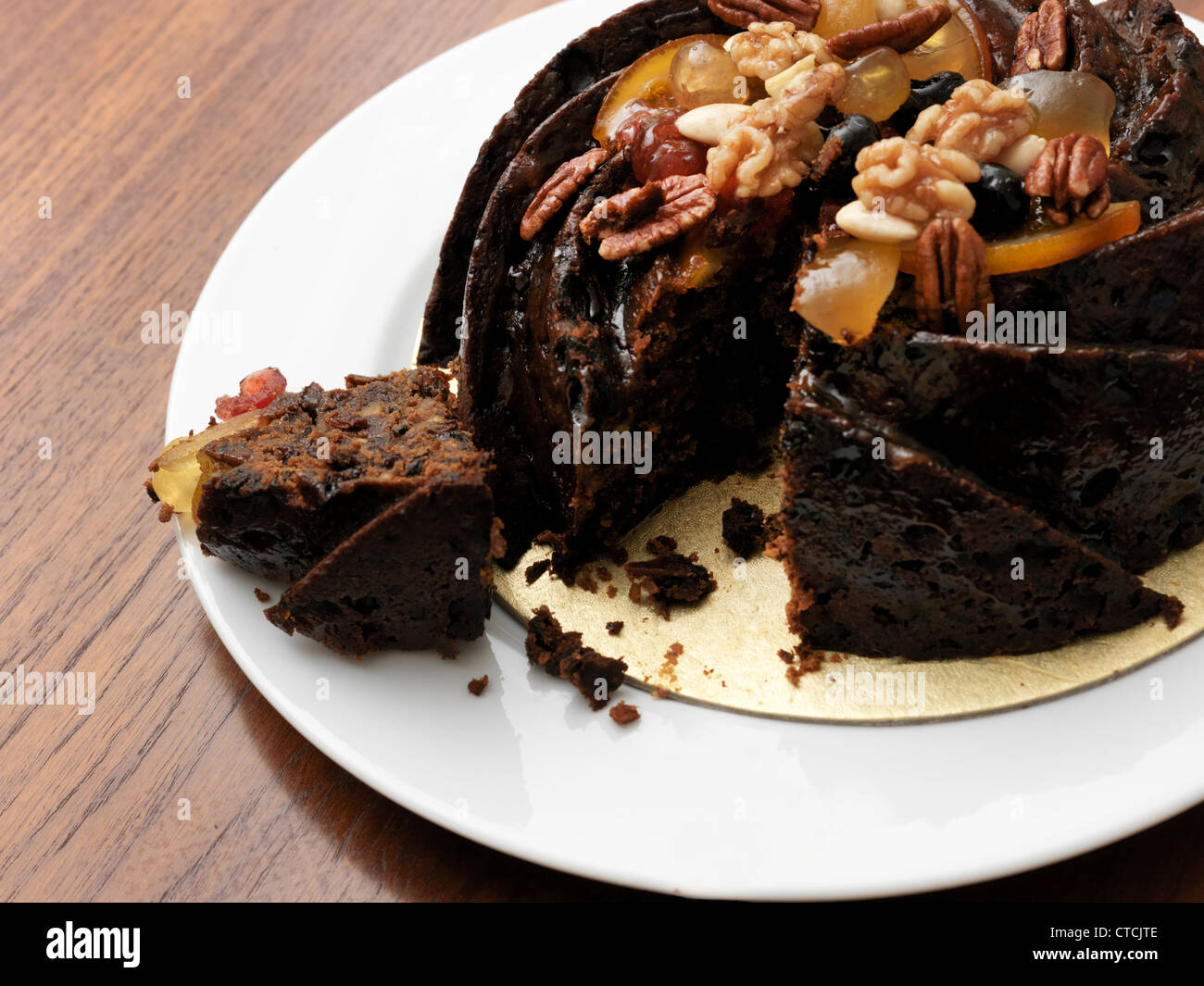 Gâteau aux fruits de Noël aux noix Banque D'Images