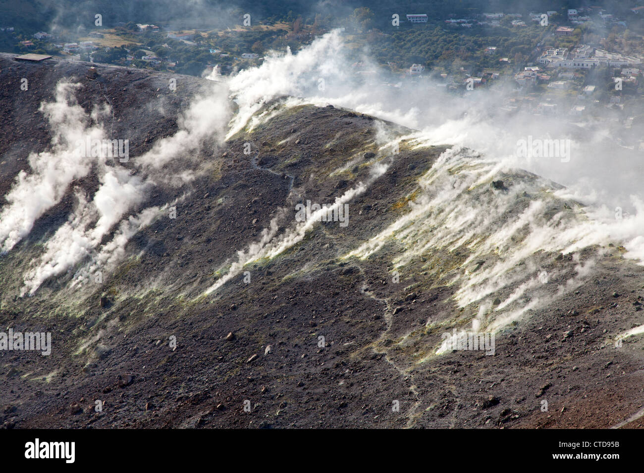 Cratère volcanique de l'île de Vulcano, Îles Éoliennes, Italie Banque D'Images