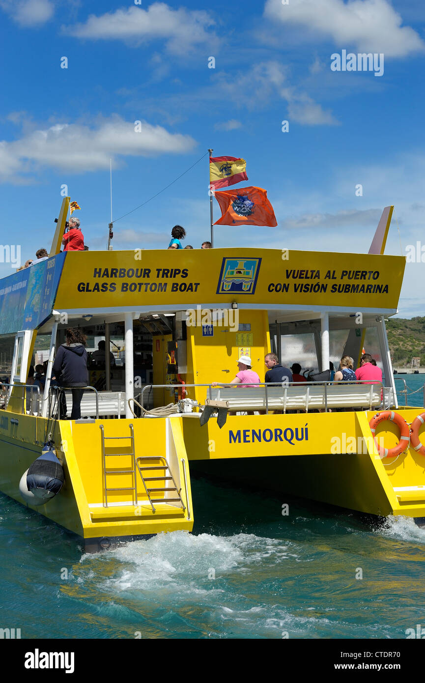 Glass bottom Boat Harbour excursions à Minorque îles Baléares Espagne Banque D'Images