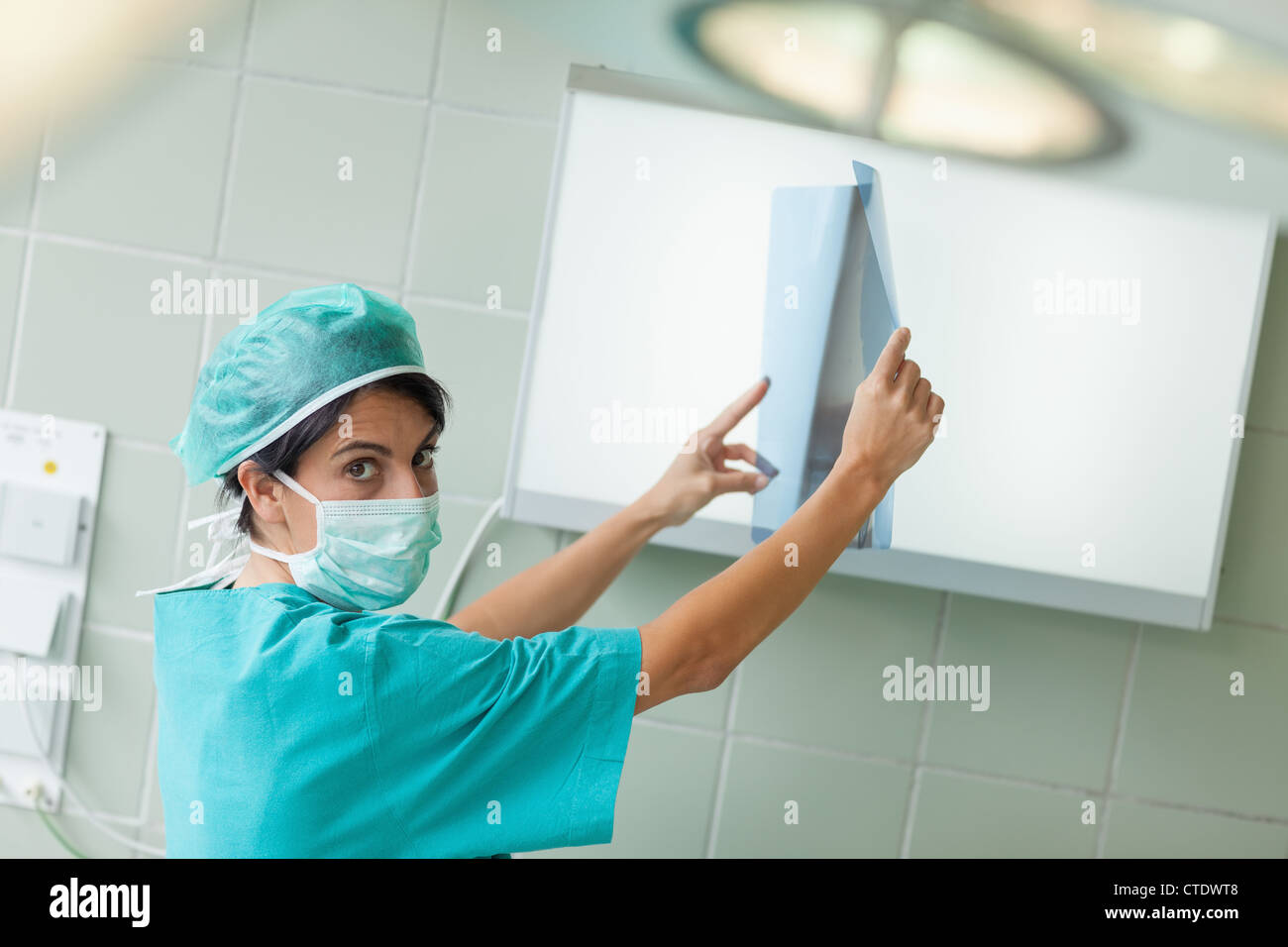 Radiographie d'un chirurgien Banque D'Images