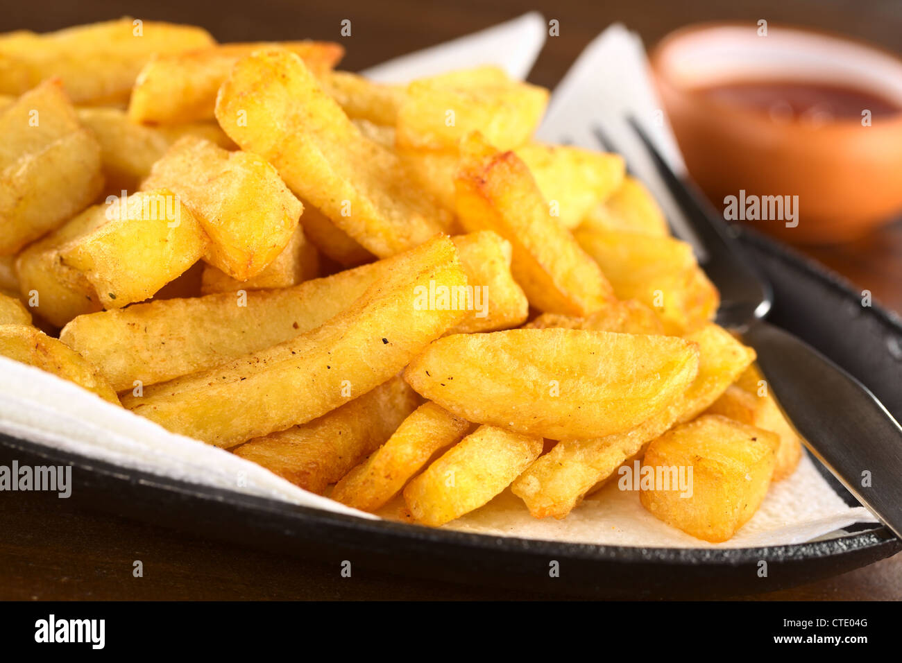 Les frites avec du ketchup (Selective Focus Focus, un tiers dans les frites) Banque D'Images