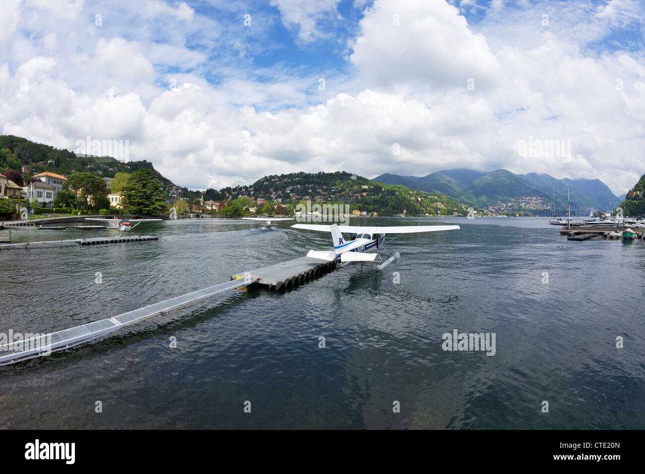 Hydravions Cessna à l'Aero Club sur le lac de Côme, Italie du Nord, en Europe Banque D'Images