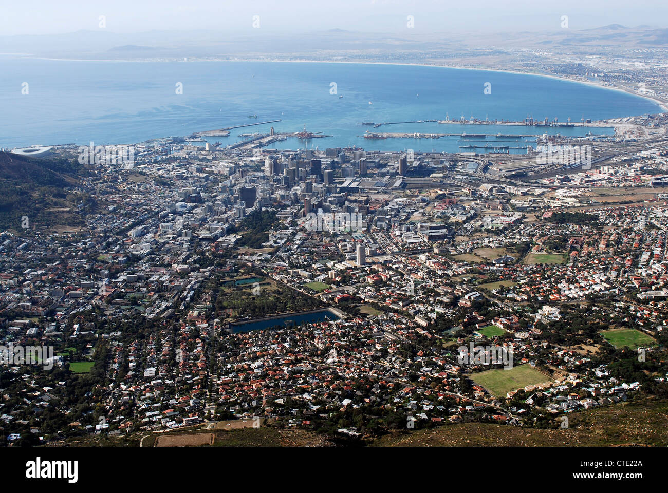 La ville du Cap et Table Bay à partir de la Montagne de la table. Western Cape, Afrique du Sud Banque D'Images