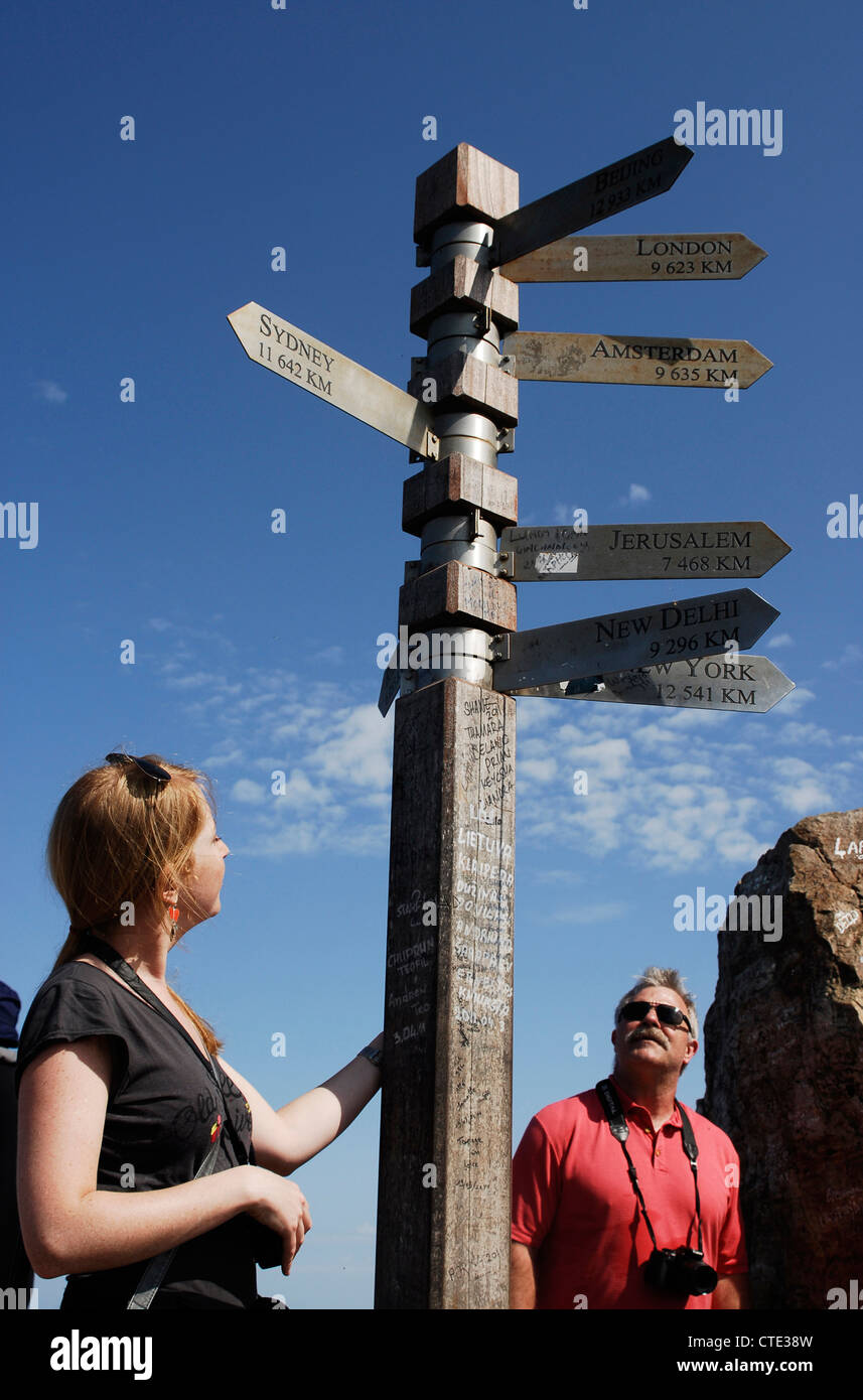 Les touristes au phare Pointe du Cap, la pointe extrême du continent africain, Le Cap, Afrique du sud péninsulaire Banque D'Images