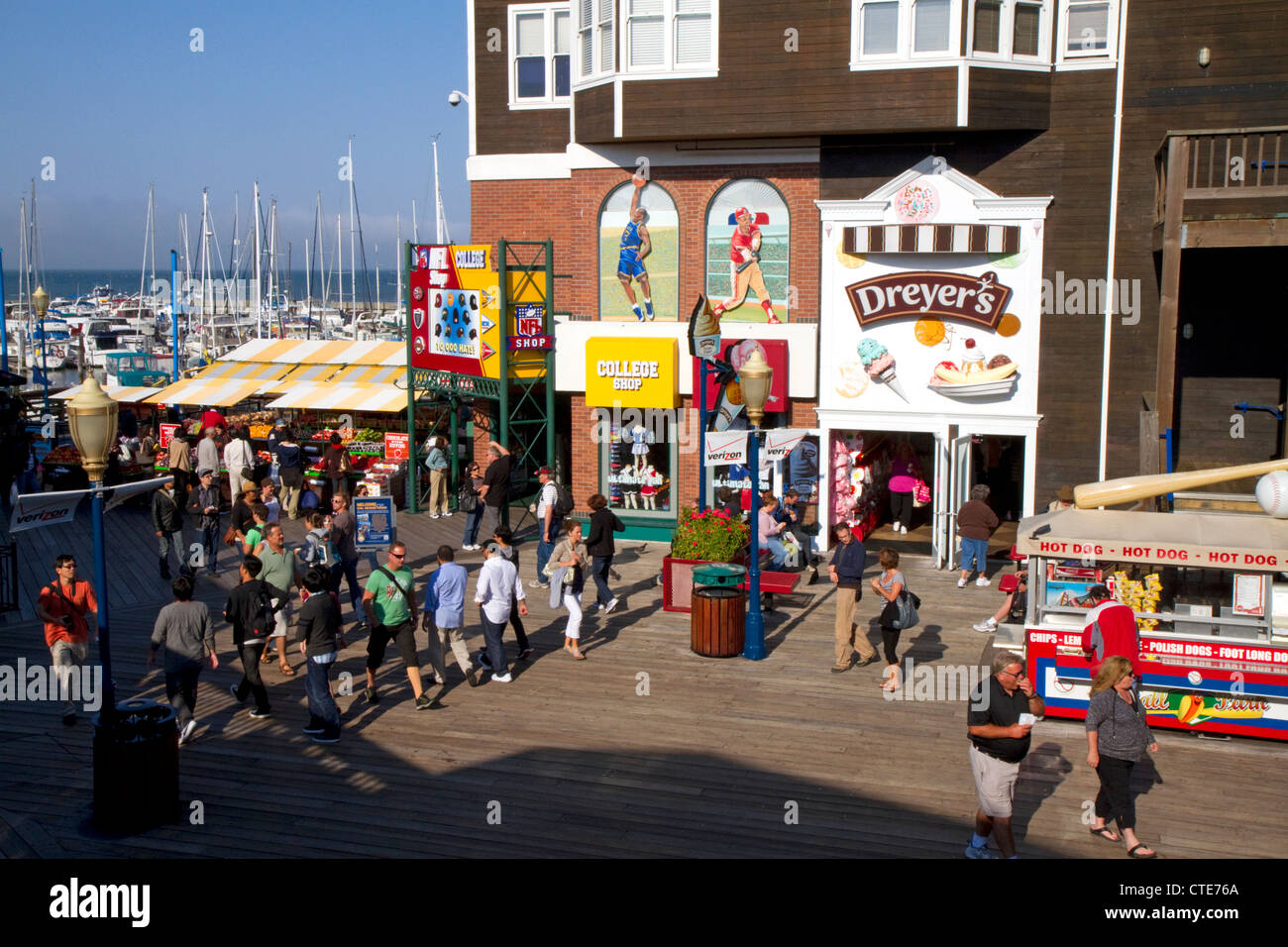 Sur les devantures de Pier 39 à San Francisco, Californie, USA. Banque D'Images