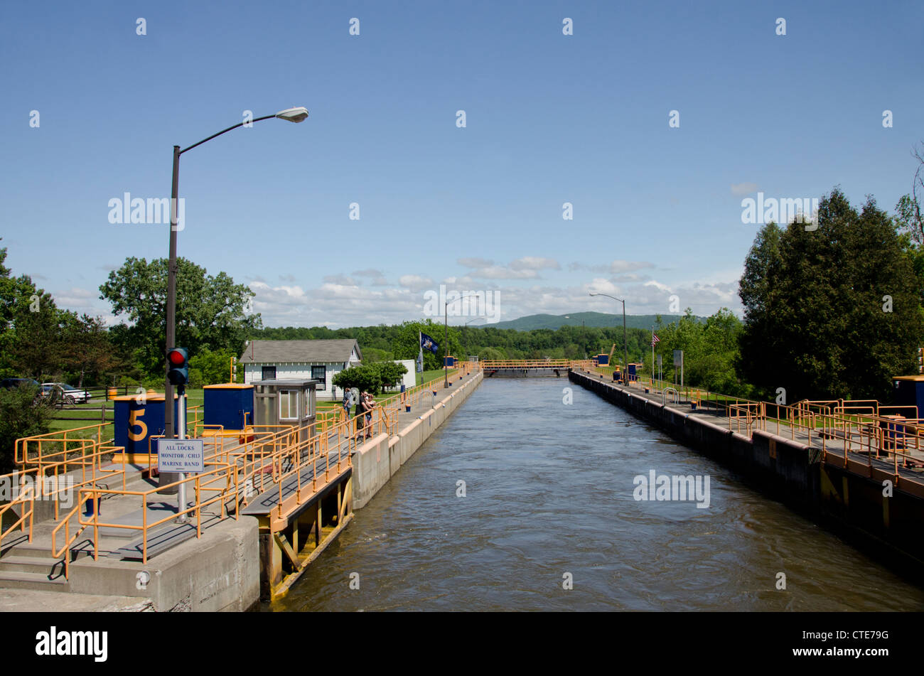 New York, la rivière Mohawk, Erie Canal (le vol de cinq) 5 Serrure à Waterford. Banque D'Images
