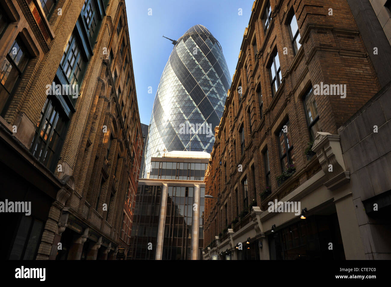 Le Gherkin Building, ville de Londres, dans le quartier financier de Londres UK Banque D'Images