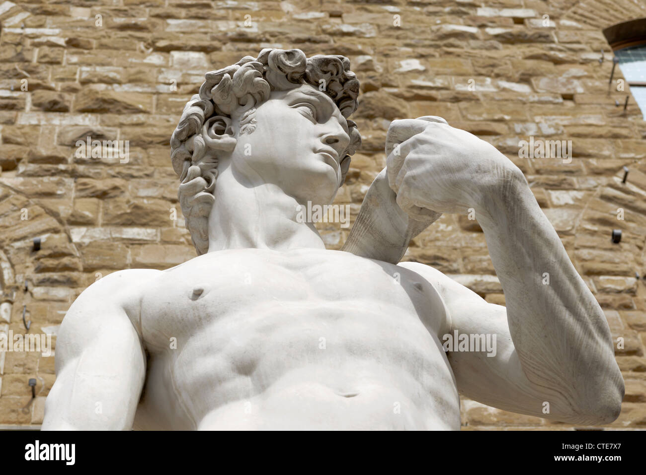 Statue de David à l'extérieur du Palazzo Vecchio, Florence, Italie, Europe Banque D'Images