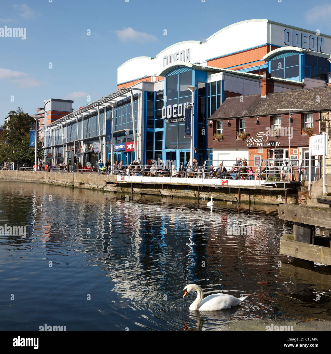 Swan, l'odéon cinéma multiplexe moderne, boutiques et bars sur rive nord de Brayford Waterfront, le centre-ville de Lincoln, Lincolnshire, Royaume-Uni Banque D'Images