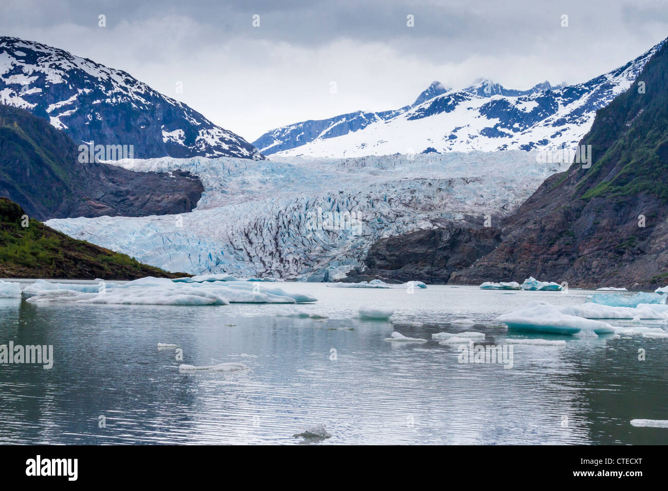 Glacier Mendenhall à Juneau Icefield près de Juneau, Alaska. Banque D'Images