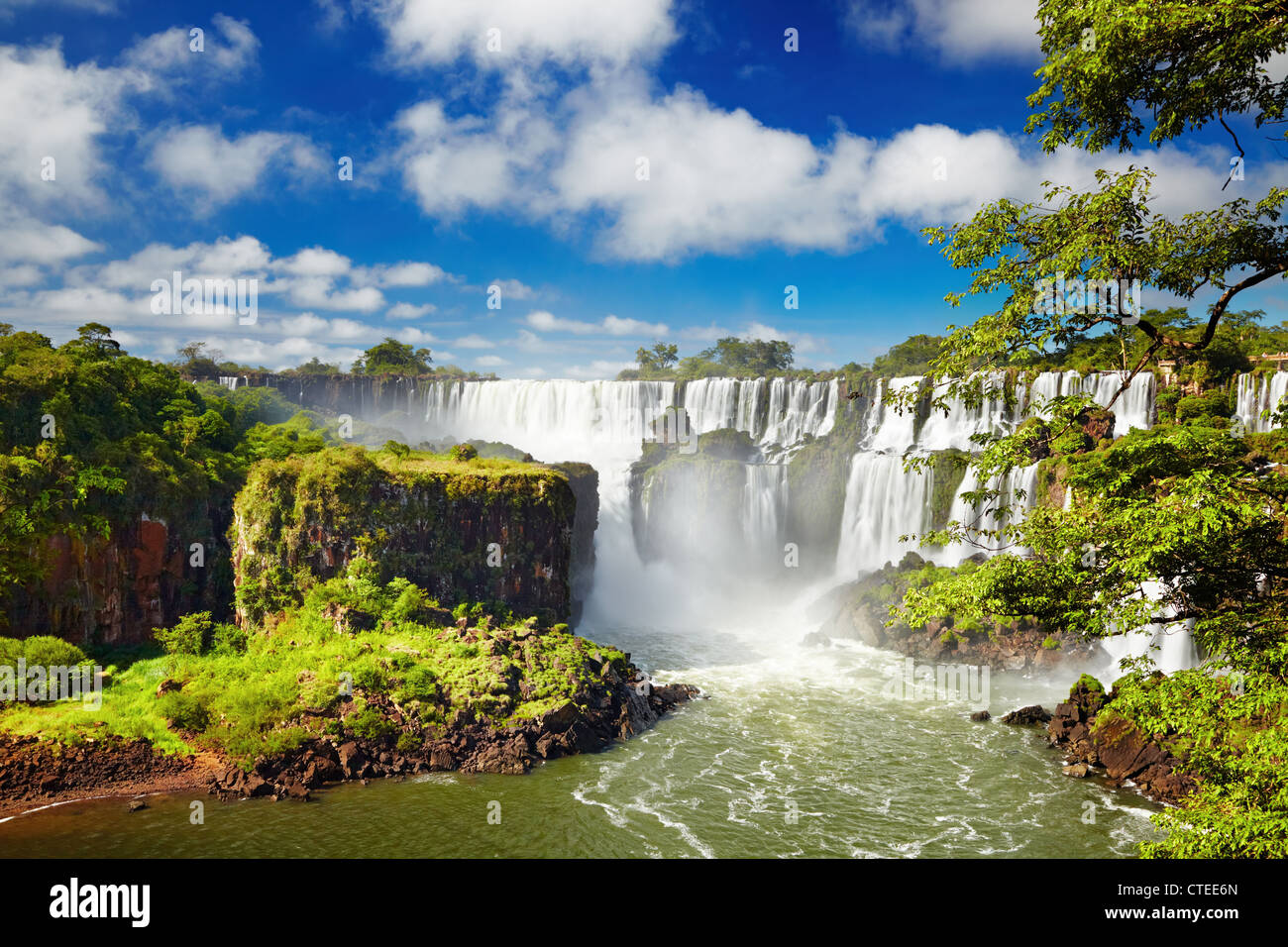 Iguassu Falls, vue de côté Argentin Banque D'Images