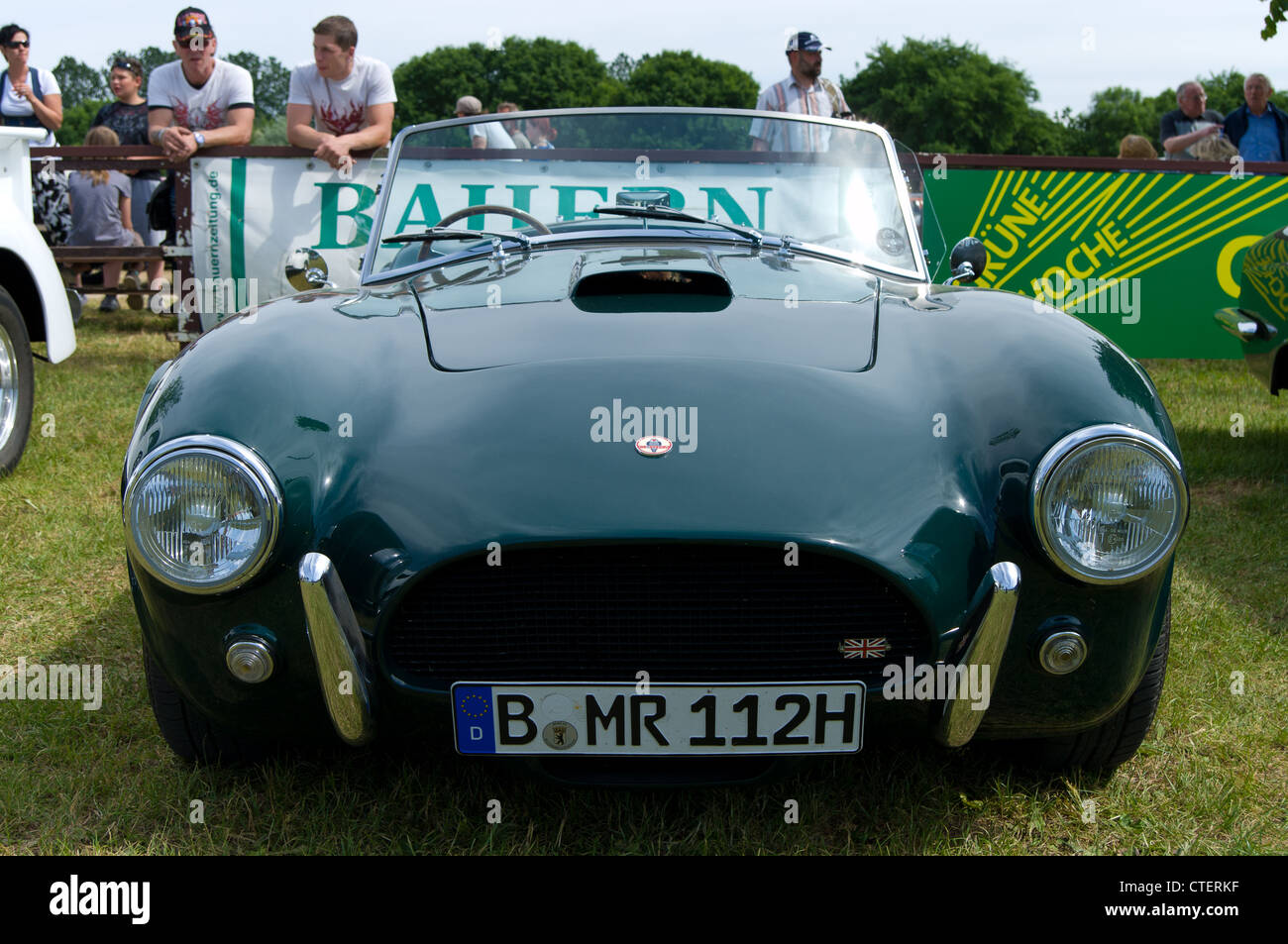 Voiture de sport anglaise AC Cobra MkII Banque D'Images