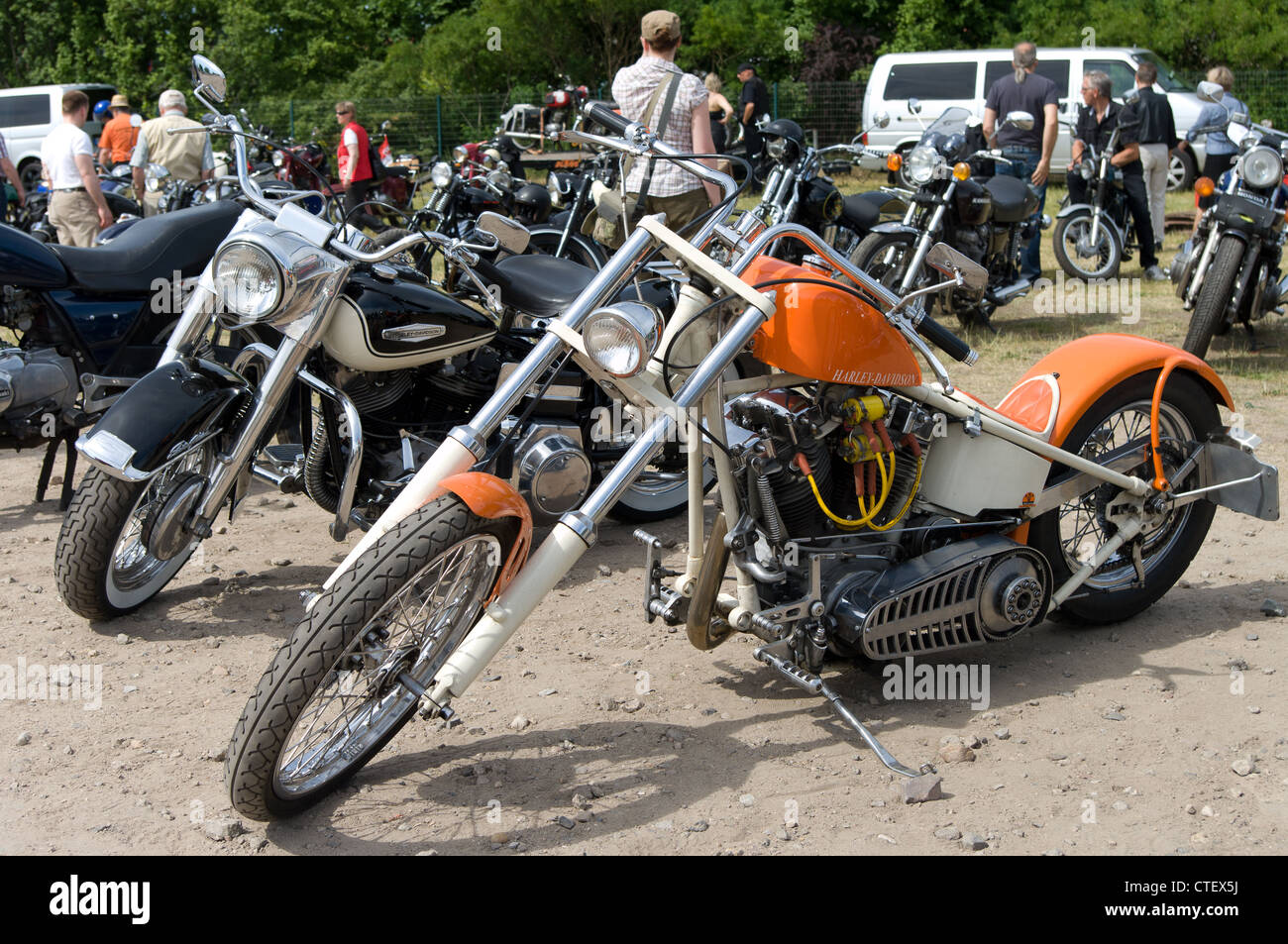 Harley-Davidson Electra Glide et Moto Harley-Davidson Chopper Banque D'Images