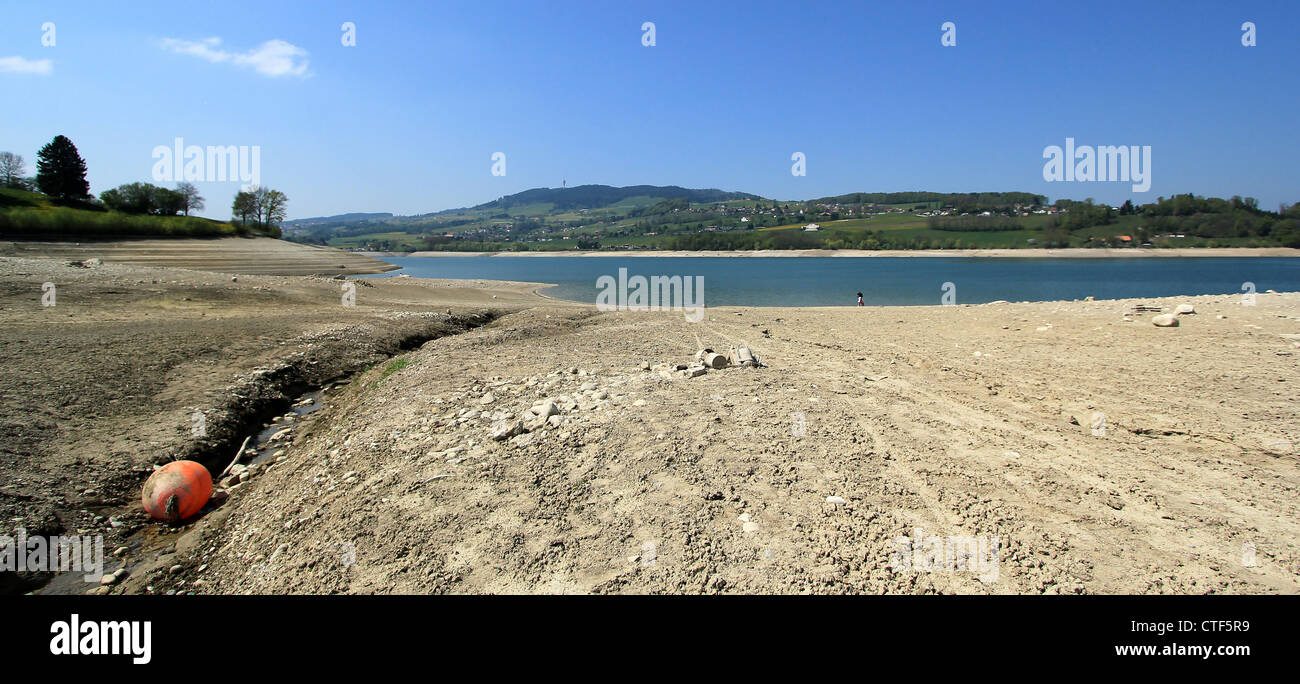 La sécheresse de l'été au lac de Gruyère, Fribourg, Suisse Banque D'Images
