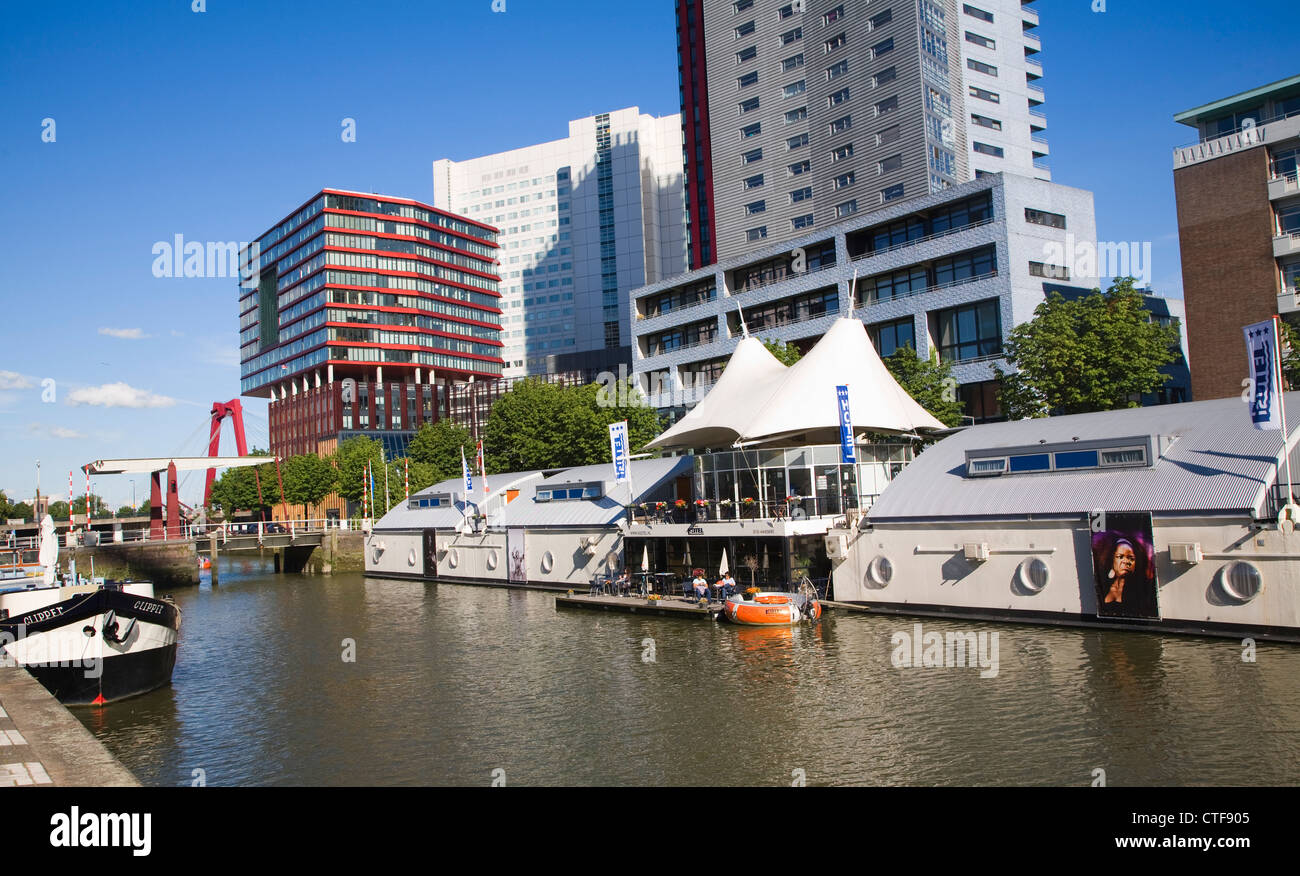 Modern architecture floating hotel rotterdam Banque de photographies et  d'images à haute résolution - Alamy