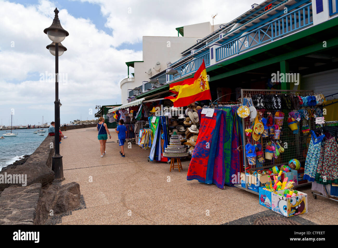 Boutiques dans l'eau front - Playa Blanca, Lanzarote, Canary Islands, Spain, Europe Banque D'Images