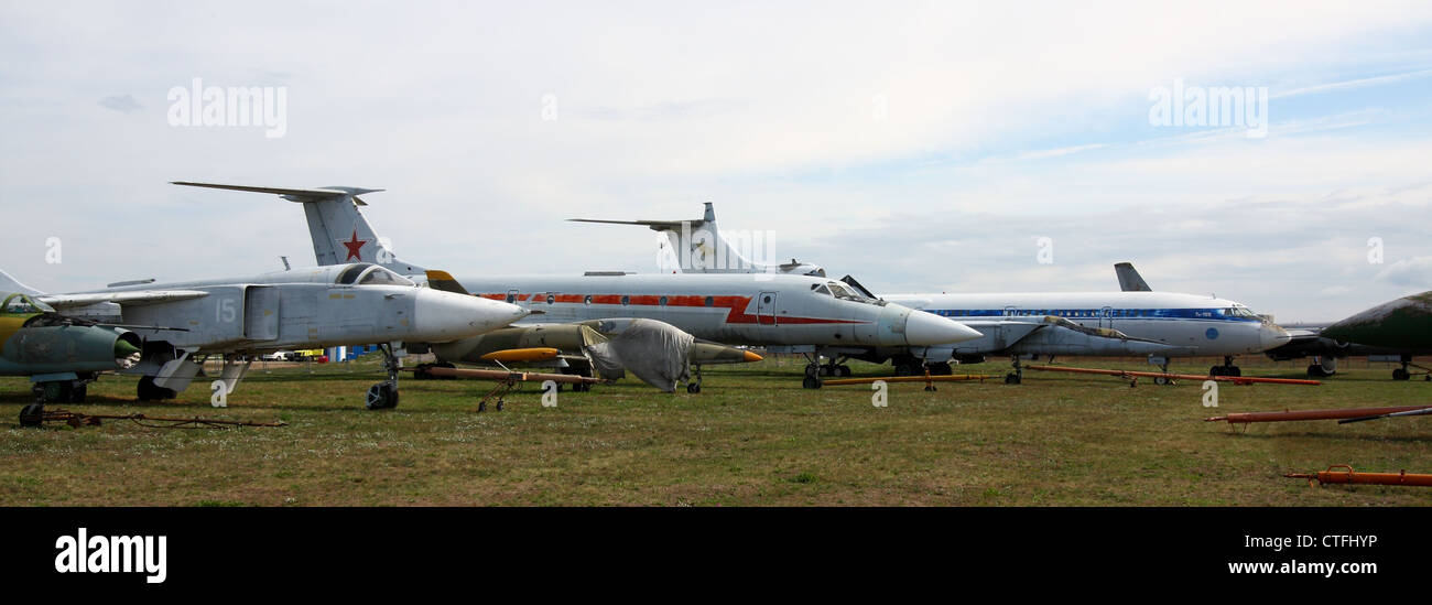 Les vieux avions de Gromov Flight Research Institute territoire Banque D'Images