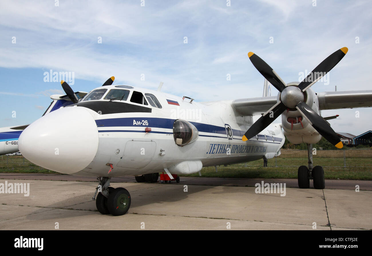 Antonov AN-26 (Le Salon Aérospatial International MAKS-2011 Banque D'Images