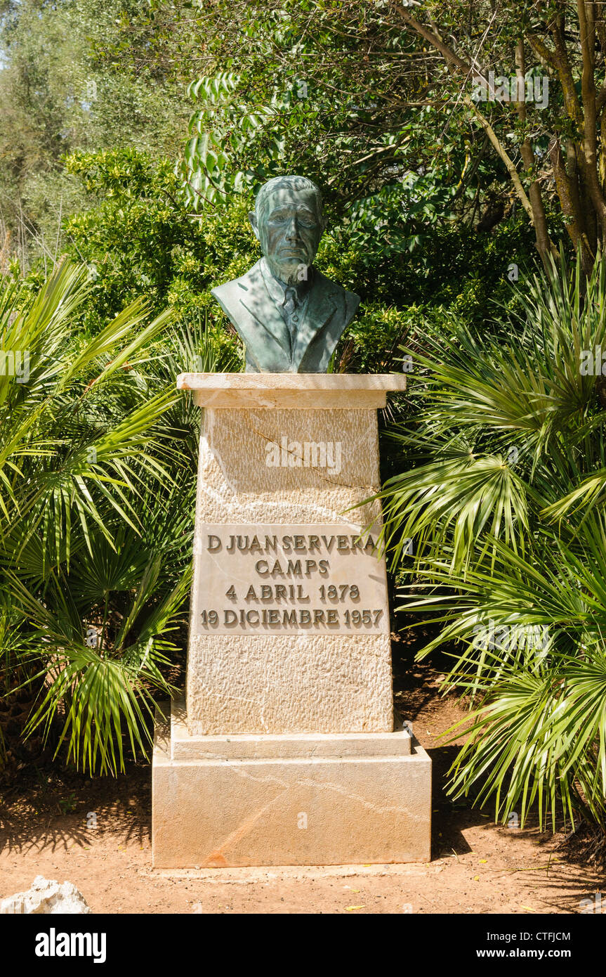 Buste en bronze de Don Juan Servera Camps, né le 04/04/1878, est mort 18/12/1967 Banque D'Images
