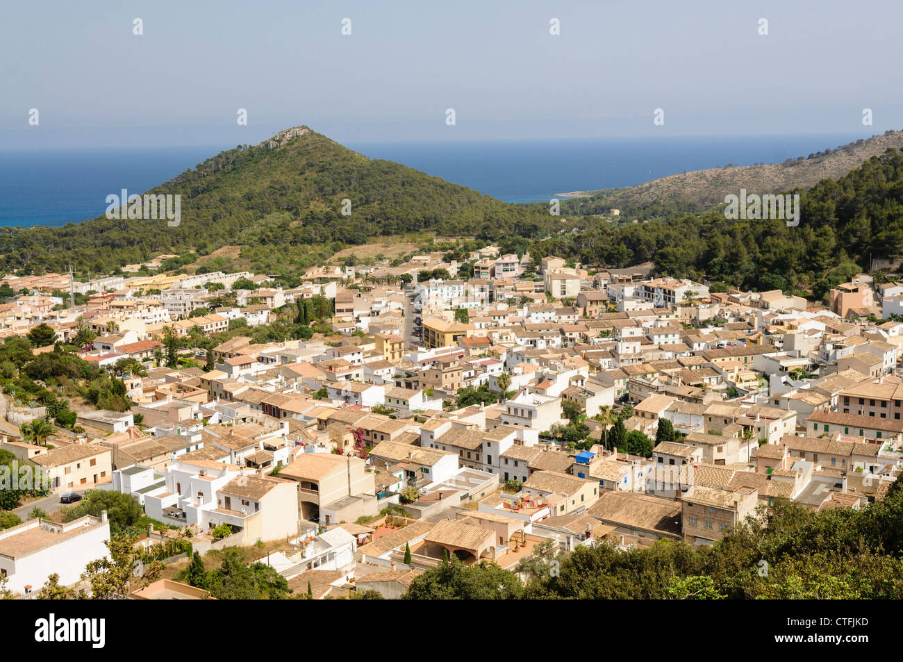 Vue aérienne de Capdapera, une ville typiquement espagnole, Mallorca/Majorca Banque D'Images