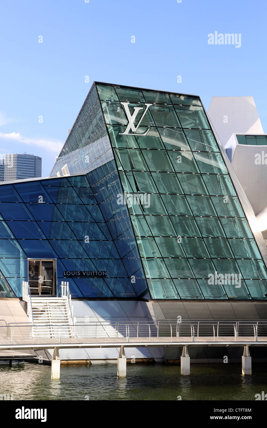 Louis Vuitton island Maison shop à la Marina Bay Sands à Singapour. Banque D'Images