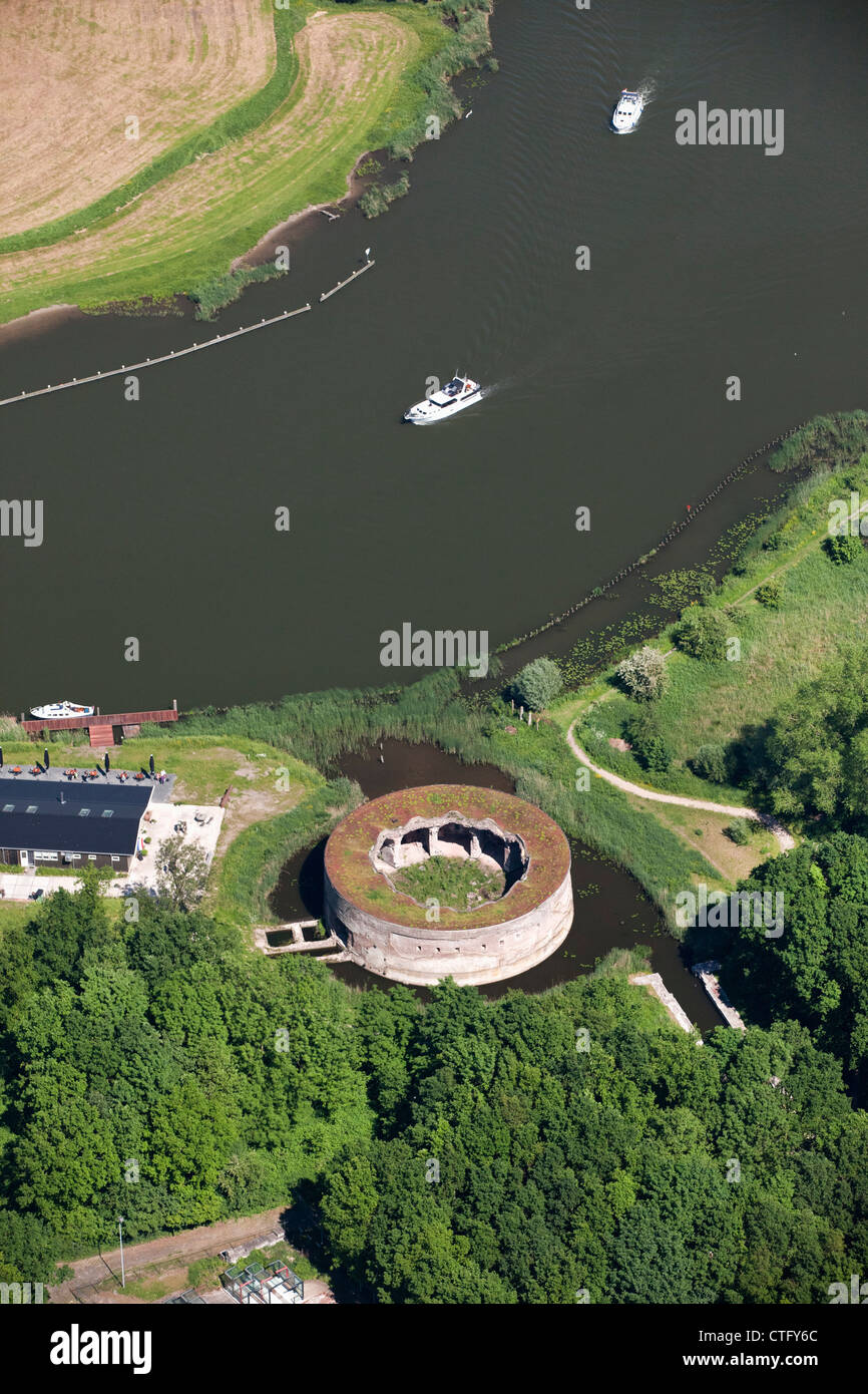 Pays-Bas, Weesp, Aerial, fort Uitermeer à la rivière Vecht. Ligne de défense d'Amsterdam. Waterlinies Hollandse. Lignes de défense des eaux néerlandaises. Antenne. Banque D'Images