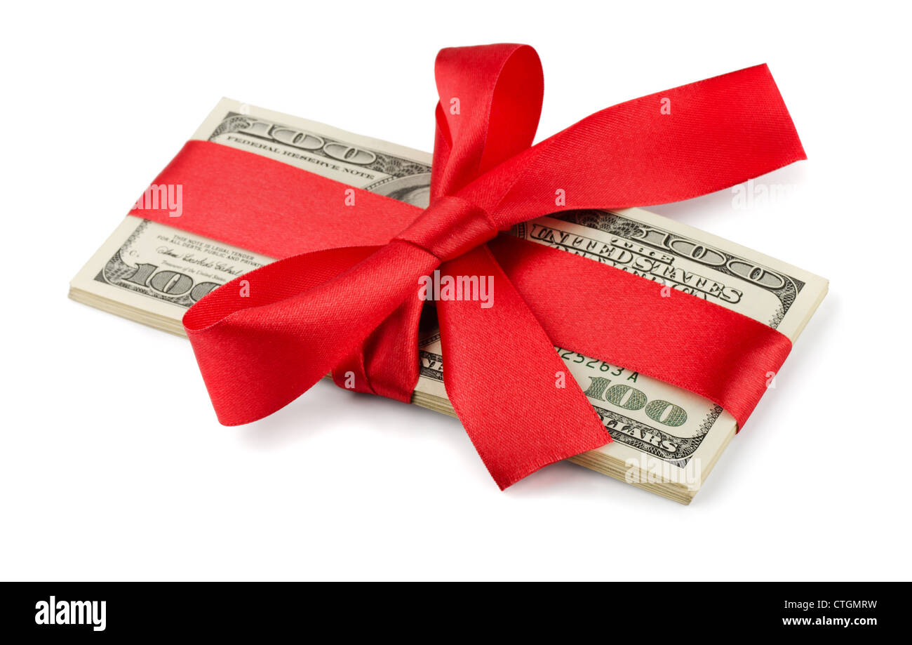 Paquet de dollars US attaché avec du ruban rouge isolated on white Banque D'Images