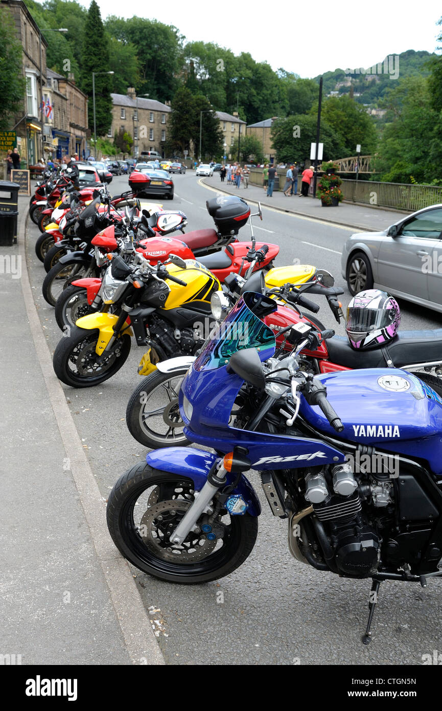 Line up de motos Matlock Derbyshire, Angleterre Royaume-Uni Banque D'Images