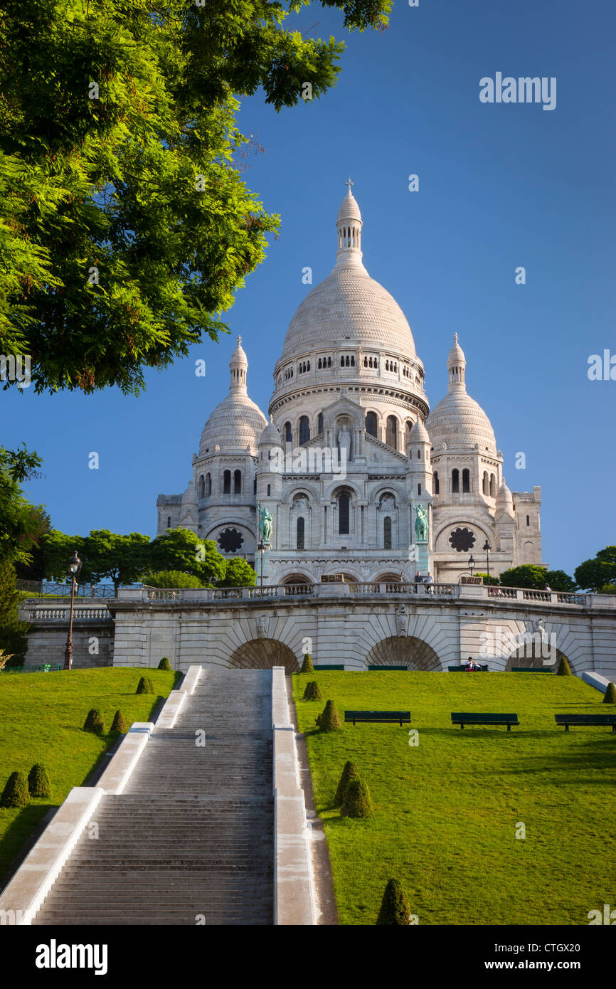 Tôt le matin suivant Basilique du Sacré Coeur, Montmartre, Paris France Banque D'Images